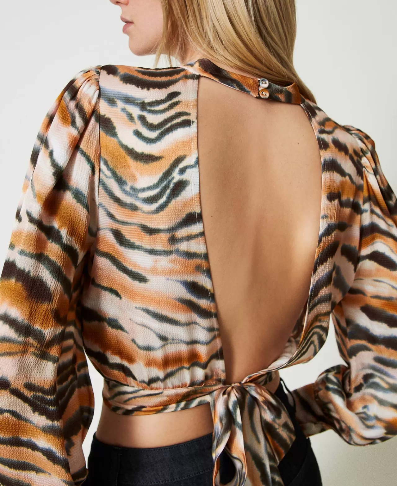 TWINSET Milano Cropped-Bluse Aus Satin Mit Animaldessin