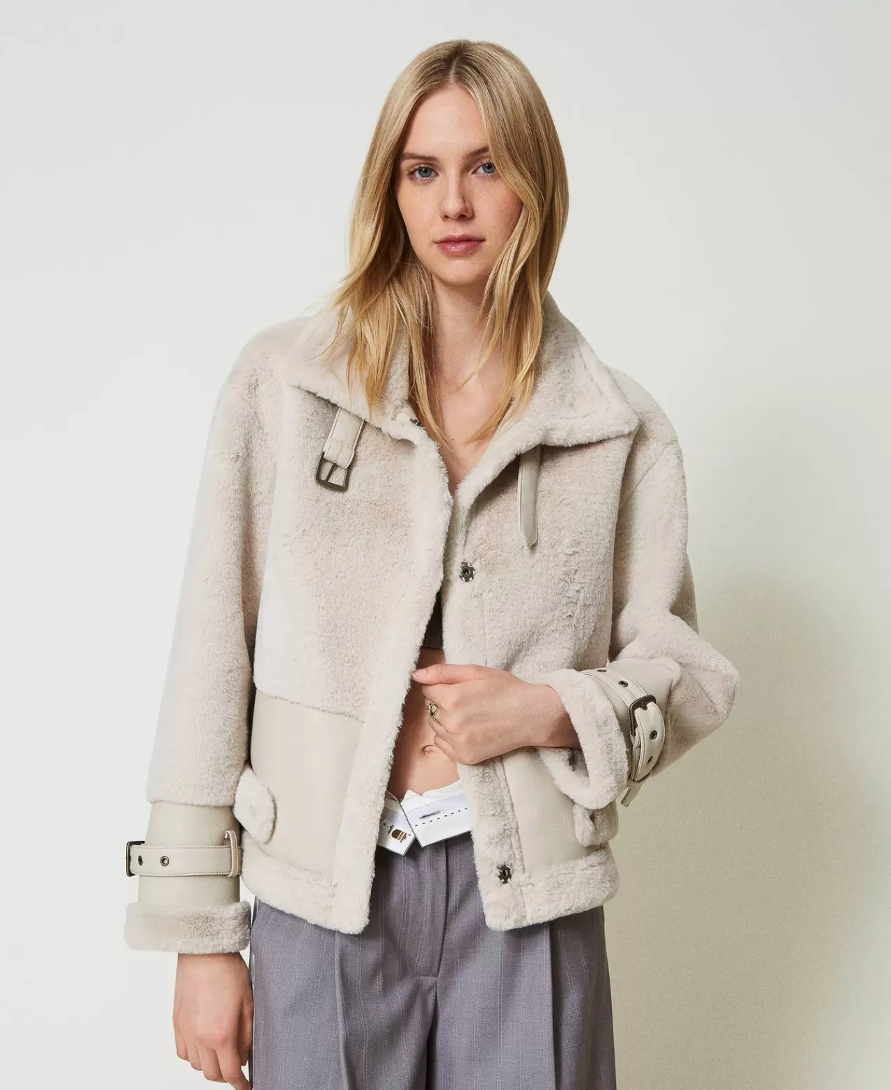 TWINSET Milano Jacke Aus Pelzimitat Mit Riegeln