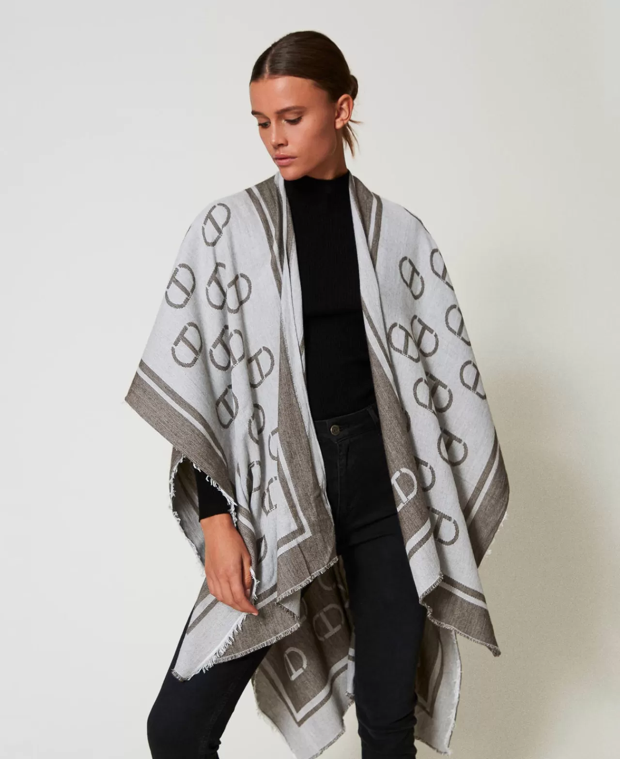 TWINSET Milano Jacquardponcho Mit Oval Ts
