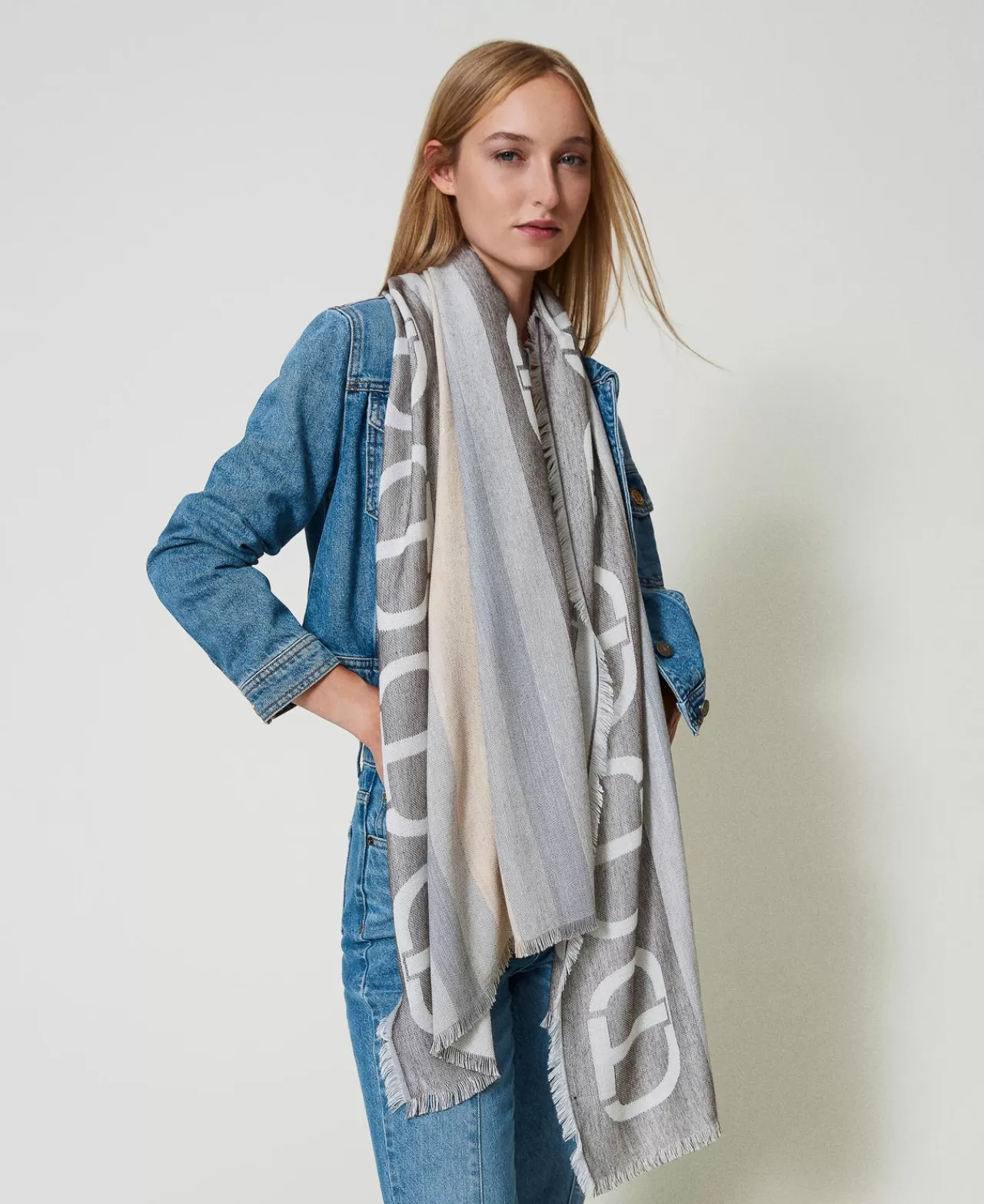 TWINSET Milano Jacquardstola Mit Oval Ts