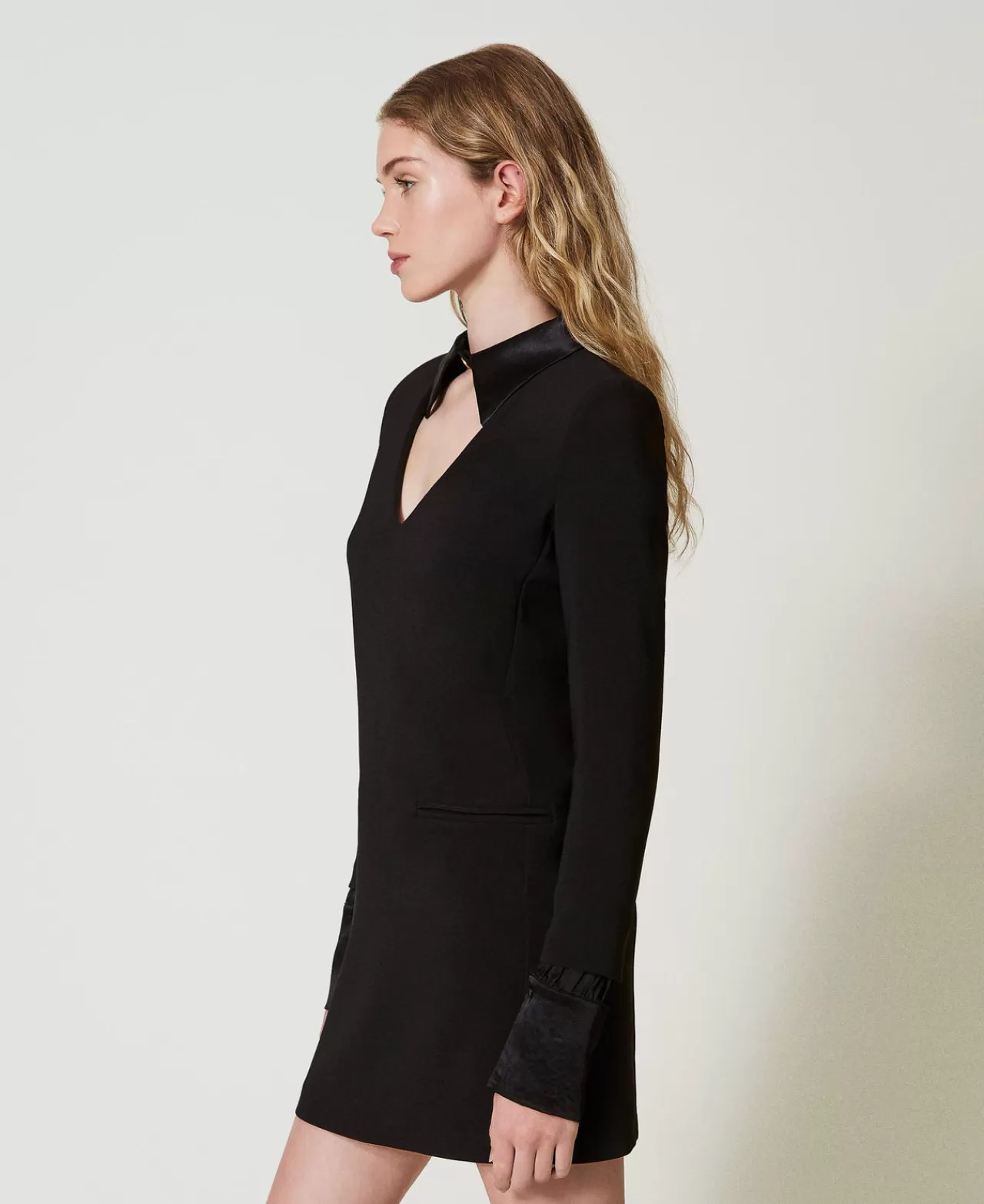 TWINSET Milano Kurzes Kreppkleid Mit Satindetails
