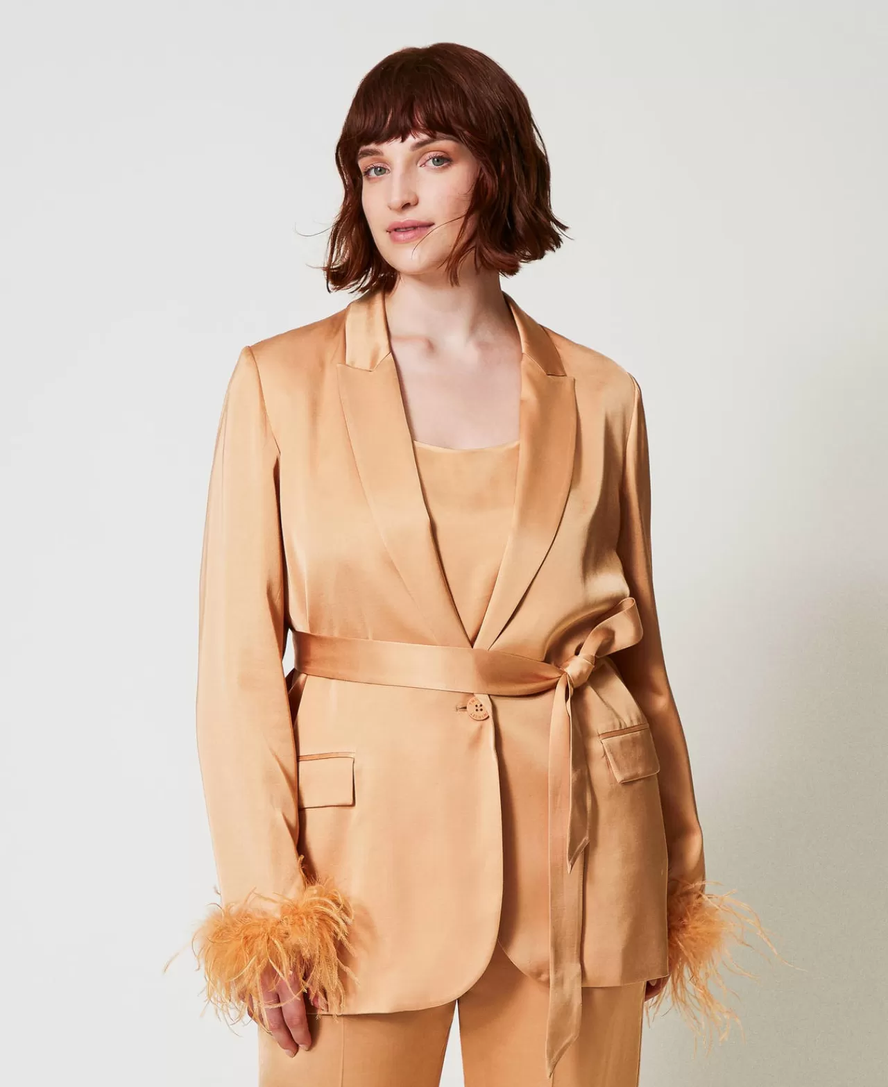 TWINSET Milano Satinblazer Mit Federn
