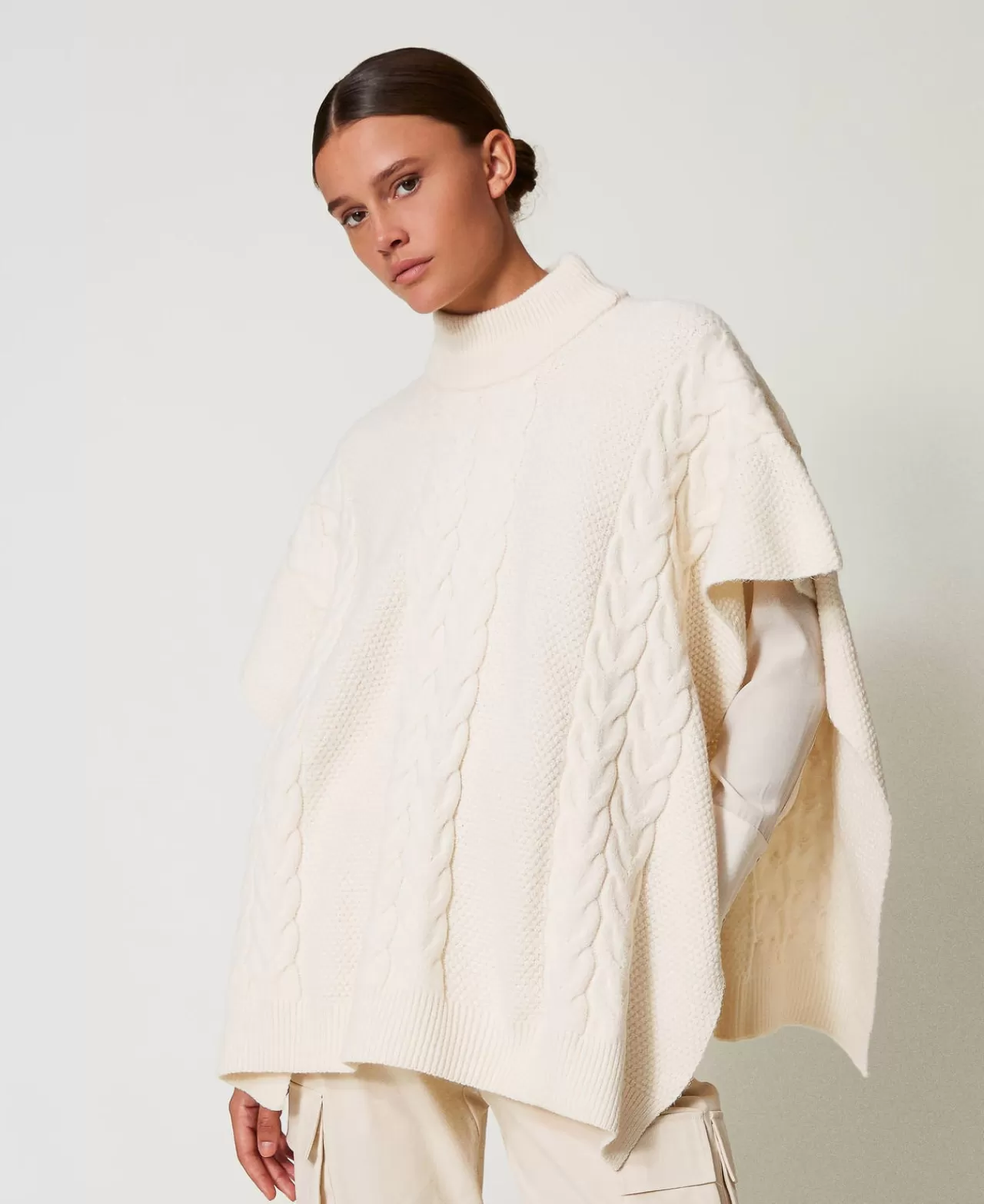 TWINSET Milano Strickponcho Mit Zopfmuster