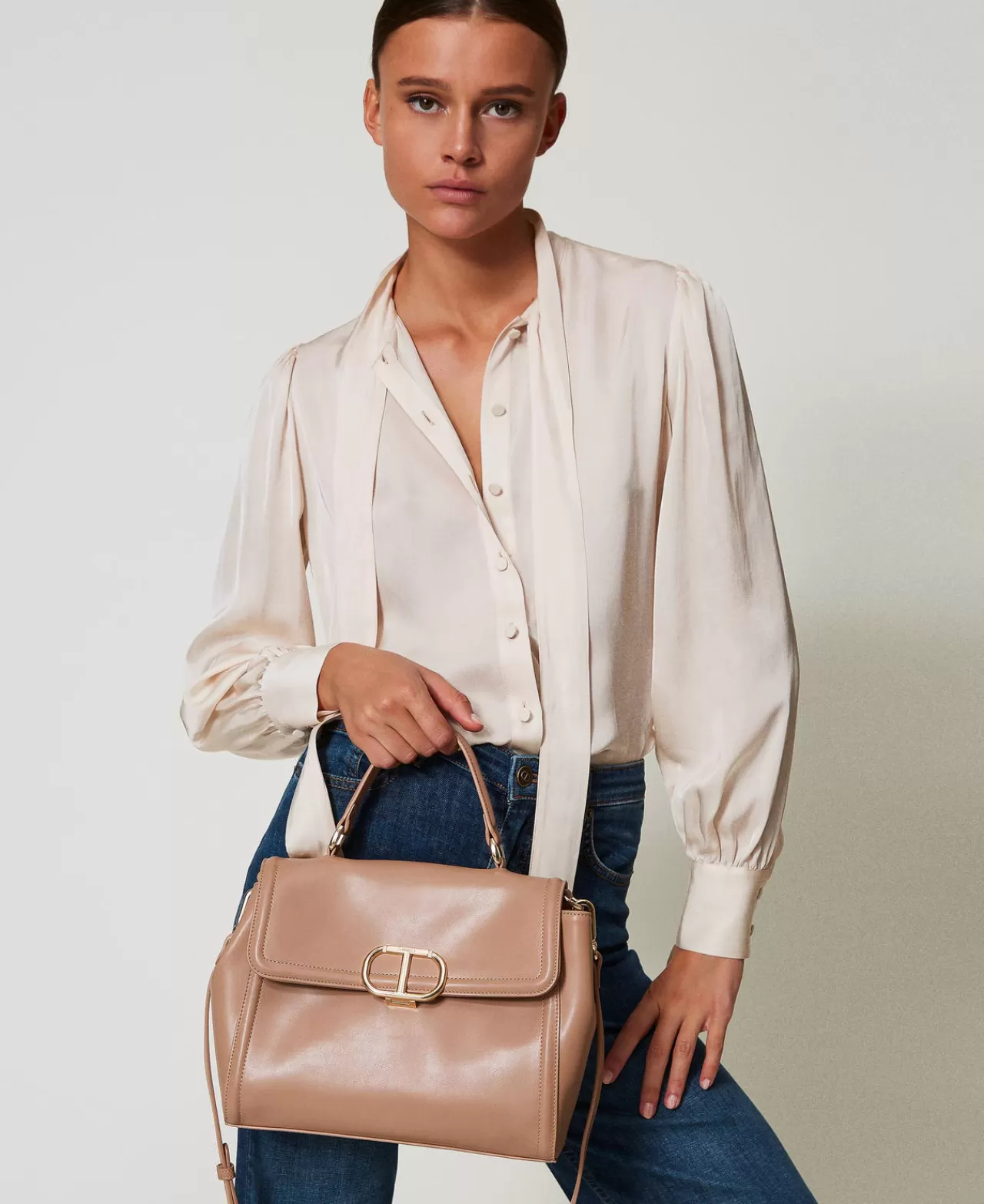 TWINSET Milano Top-Handle-Bag „Brera“ Mit „Oval T“-Schließe