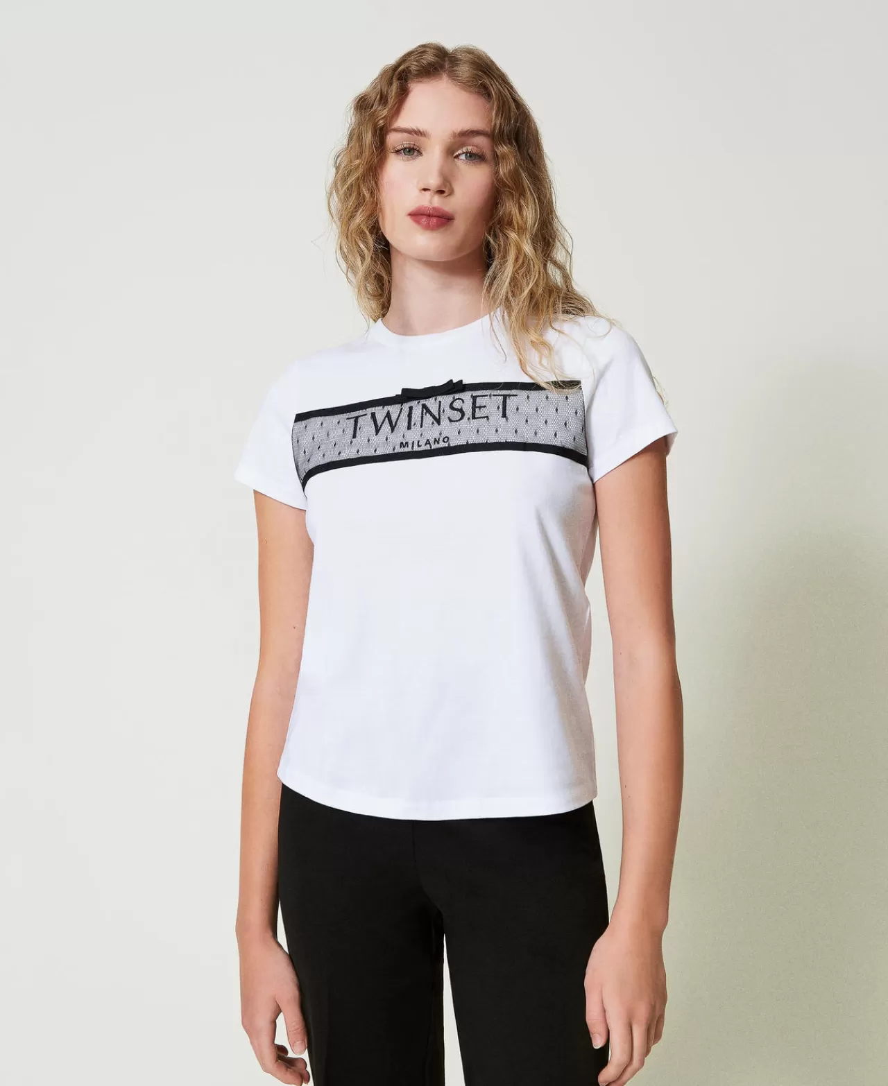TWINSET Milano T-Shirt Mit Tüllvolant Und Aufgesticktem Logo