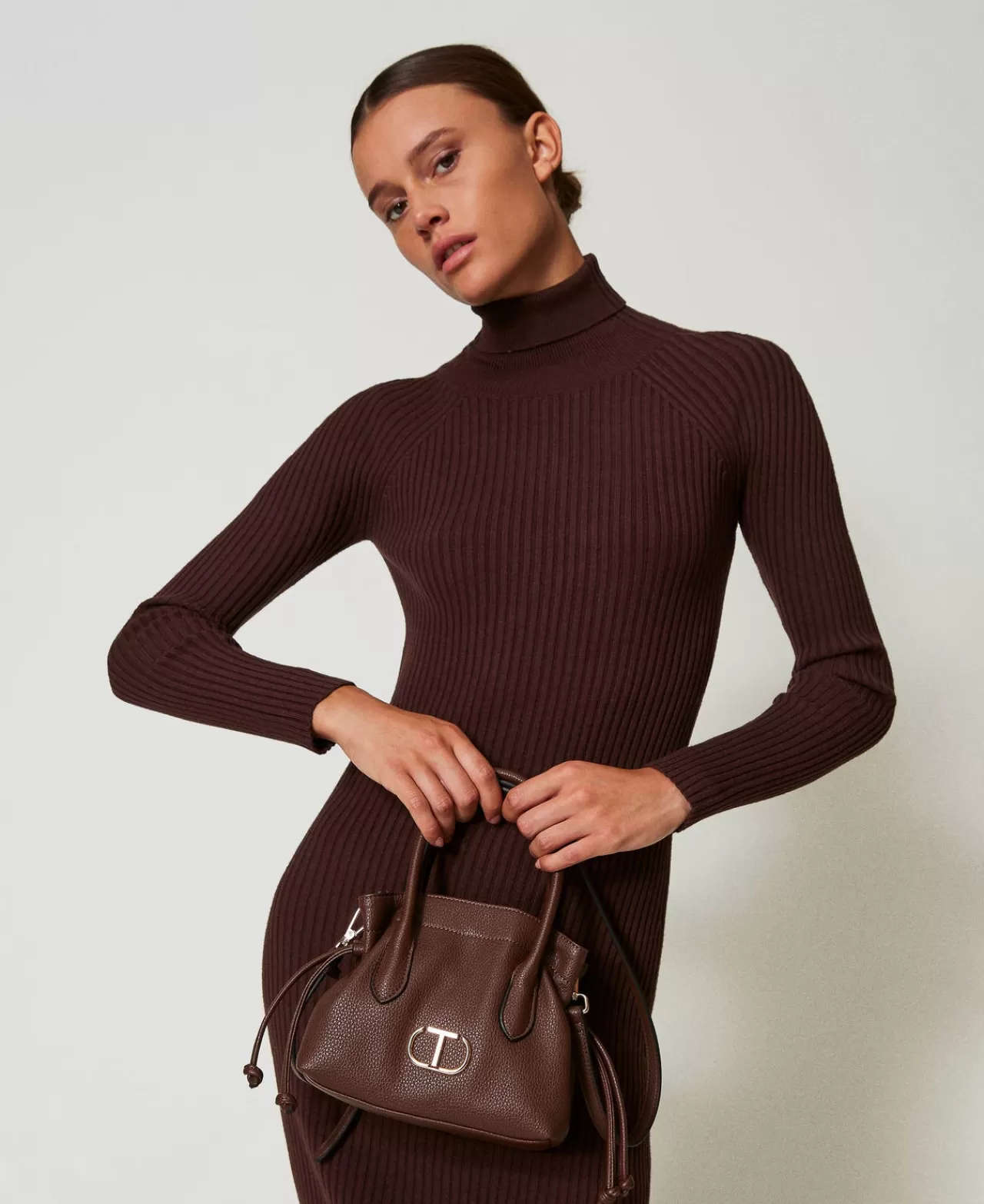TWINSET Milano Umhängetasche Mit Oval T Und Tunnelzug